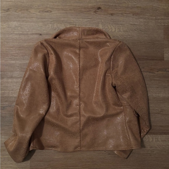 Sage snakeskin blazer —Size small - Picture 5 of 5